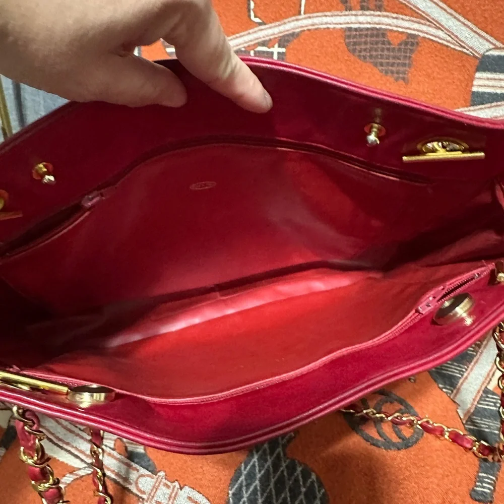 CHANEL❤️🌟0827460 VINTAGE BORDEAUX/RED  LAMBSKIN ALL LEATHER TOTE BAG⭐️ - Picture 9 of 12